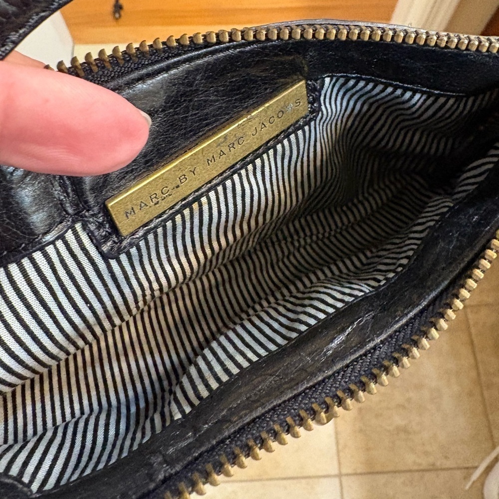 ▪️MARC BY MARC JACOBS Mini Clutch with Strap - Picture 4 of 9
